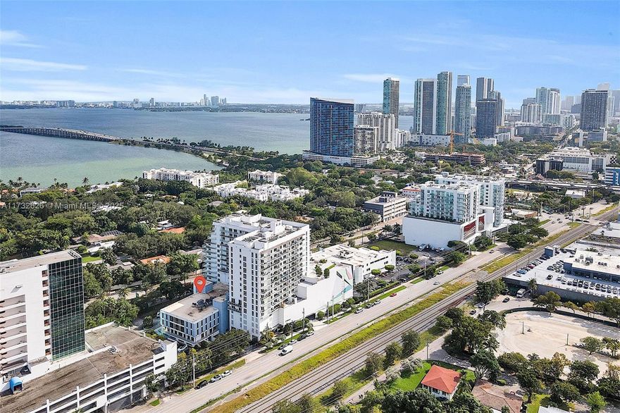 Excellent opportunity to own an office for your business close to everything. The unit is centrally located with quick access to highways, downtown, midtown, the Beaches and the airport area. Many excllenet dining areas as well as close to the nightlife for a nightcap after work. This a must see.