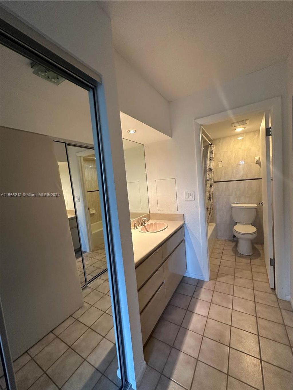 Photo of 3730 Inverrary Dr #2P, Lauderhill, FL 33319 (MLS # A11565213)