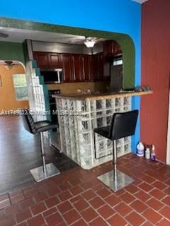 HOLLYWOOD LITTLE RANCHES - Residential