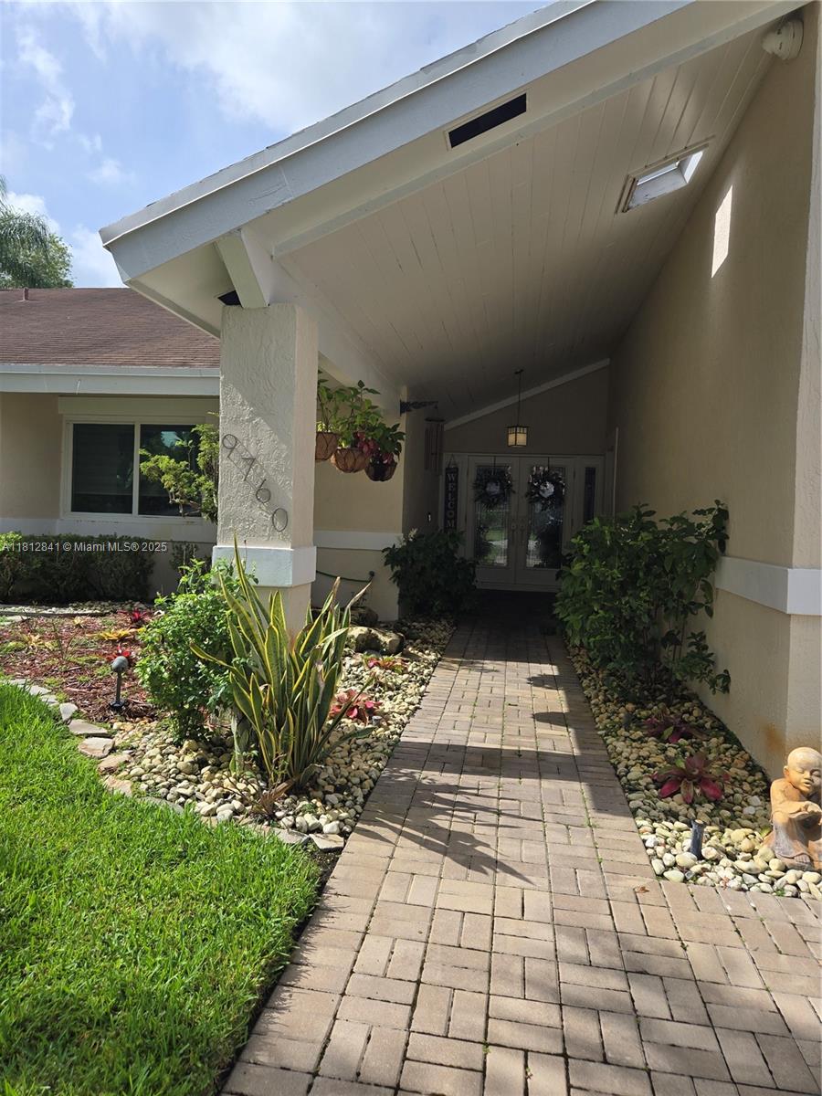 Rental Property at 9760 Sw 148th St, Miami, Broward County, Florida - Bedrooms: 1 
Bathrooms: 1  - $2,000 MO.