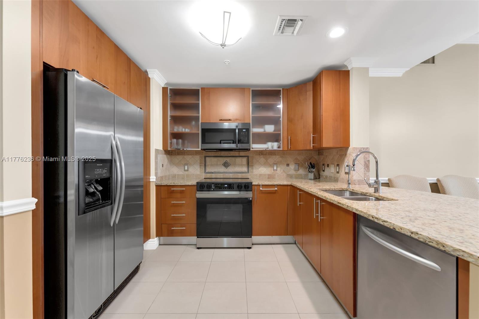 OCEAN MARINE YACHT CLUB C - Residential