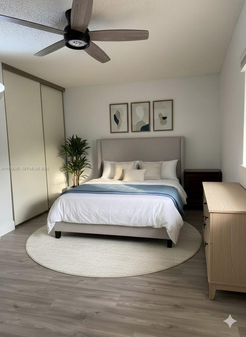 POND APPLE PLACE III COND - Residential