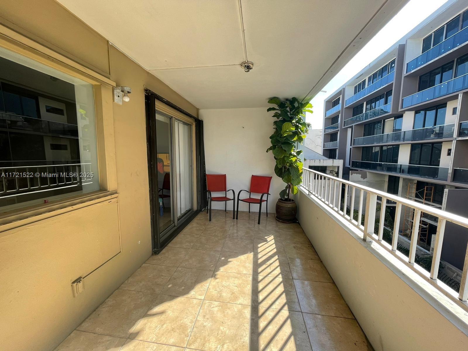 VIRGINIA OAKS CONDO - Residential