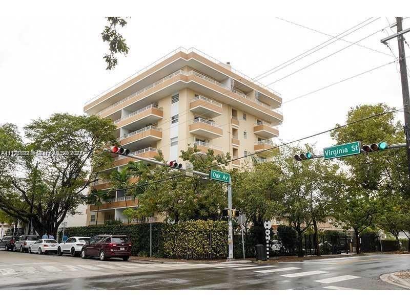 VIRGINIA OAKS CONDO - Residential