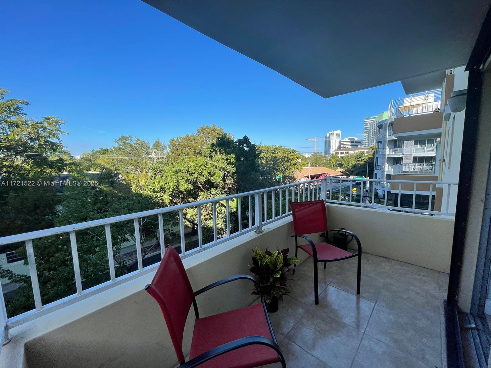 VIRGINIA OAKS CONDO - Residential