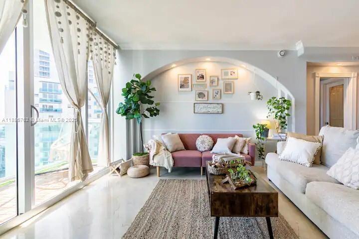 TIDES ON HOLLYWOOD BEACH - Residential