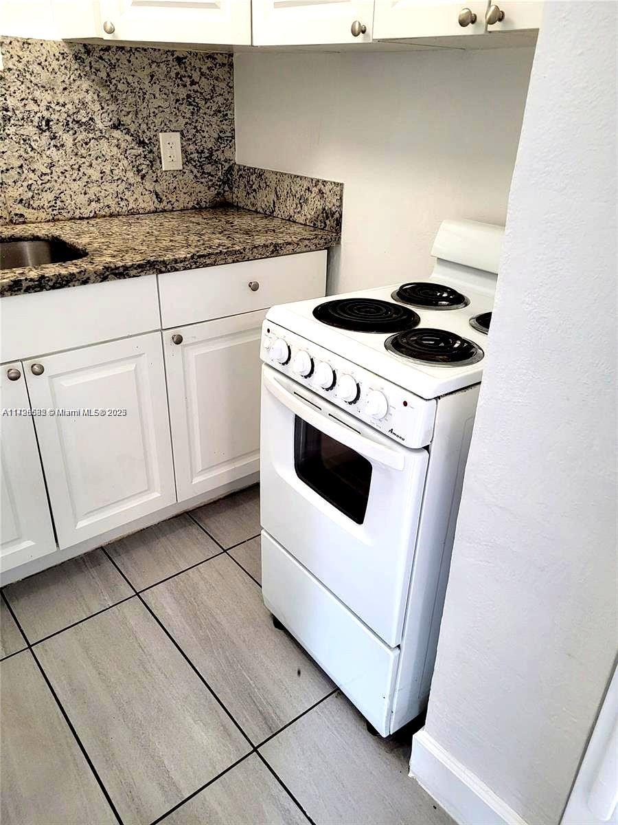 2515 NW 52nd St