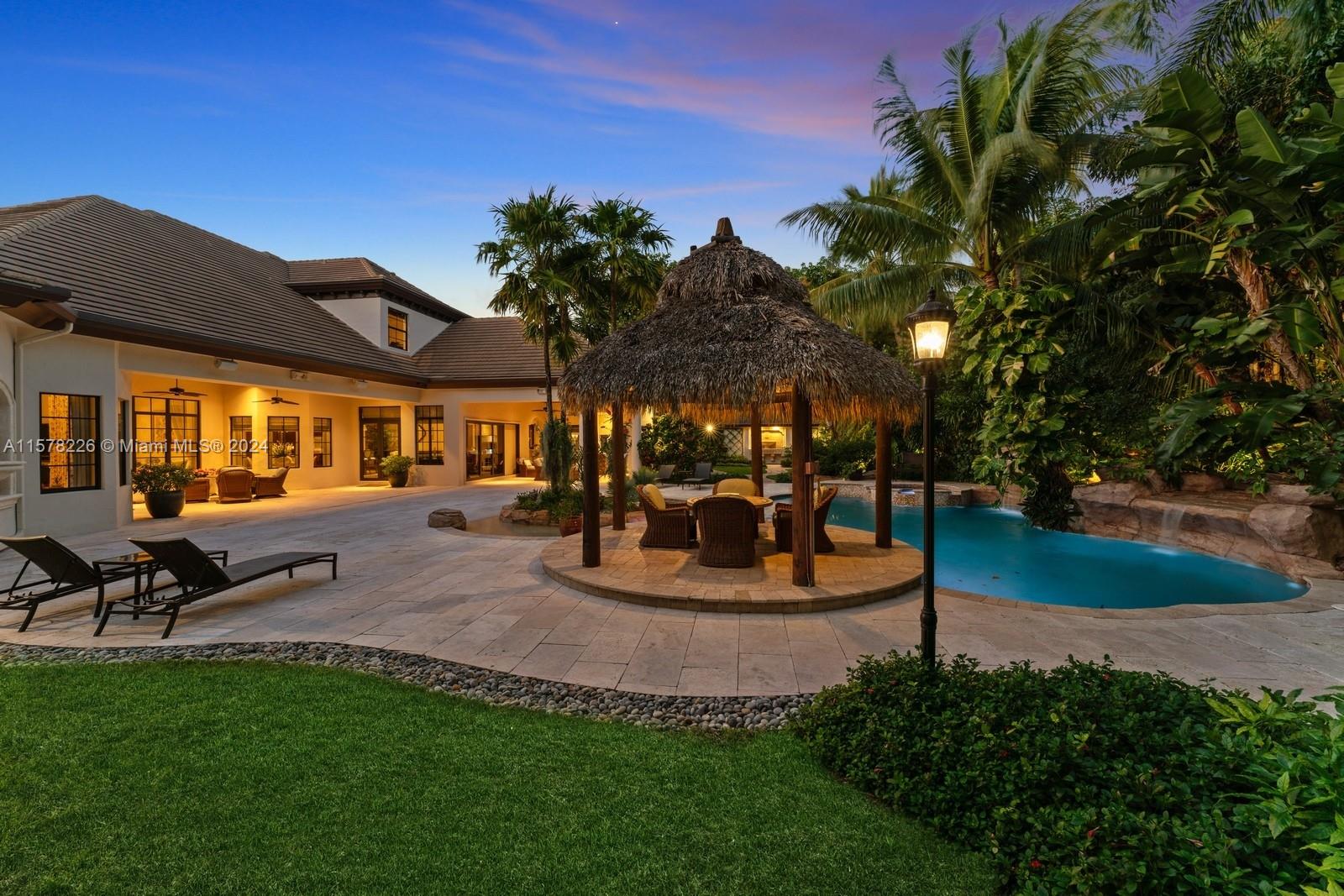 TOWN & RANCH ESTS - Residential