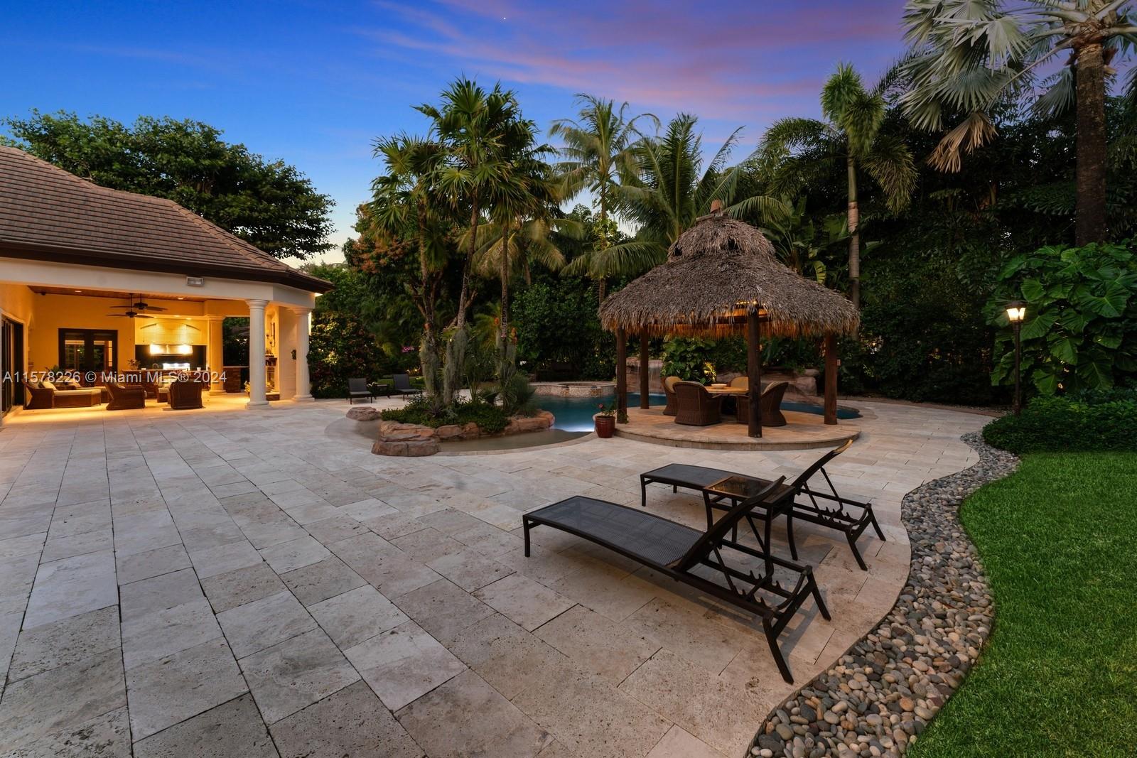 TOWN & RANCH ESTS - Residential