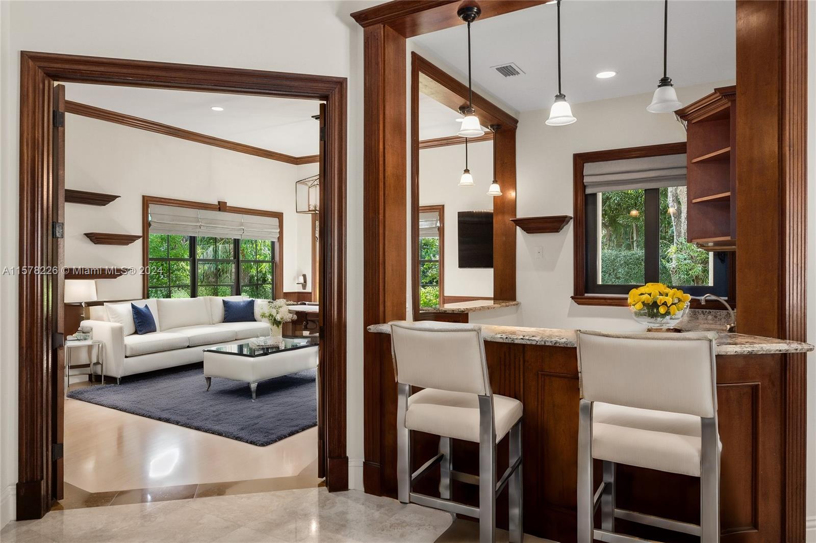 TOWN & RANCH ESTS - Residential