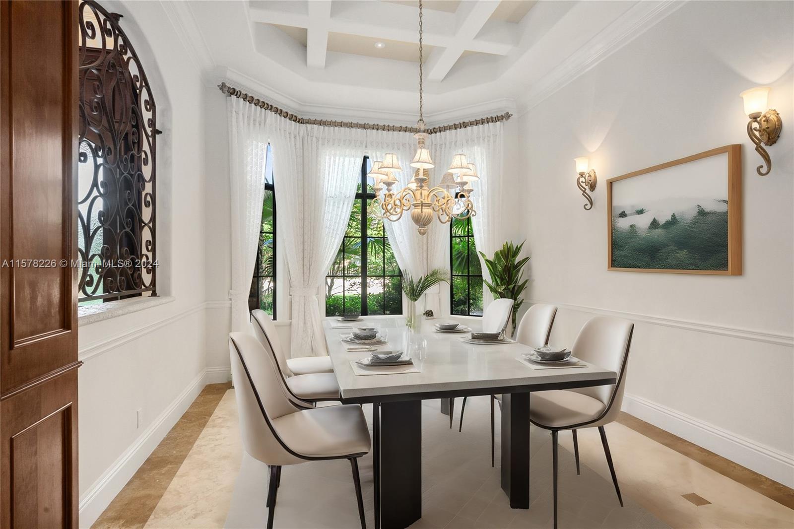 TOWN & RANCH ESTS - Residential