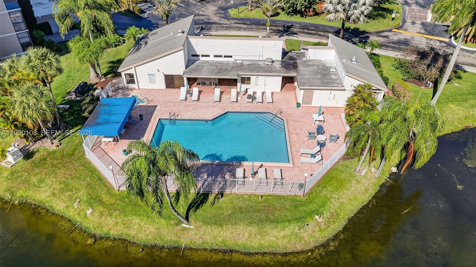 CLUB ROYALE CONDO - Residential