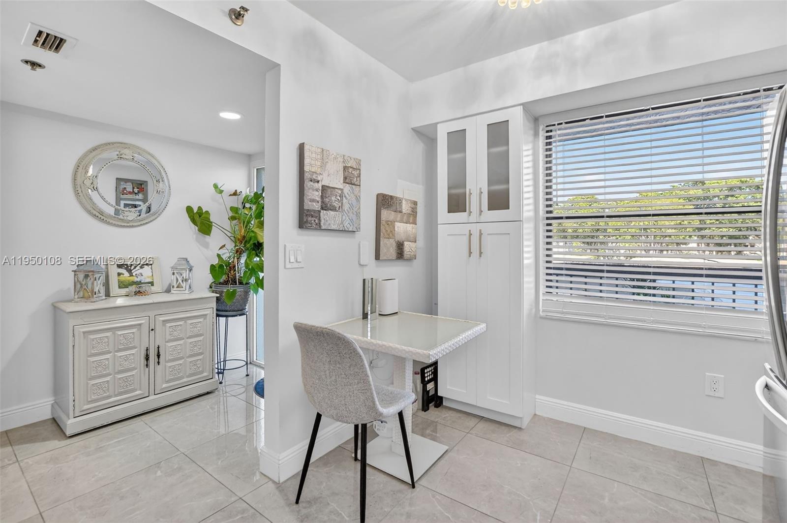 CLUB ROYALE CONDO - Residential