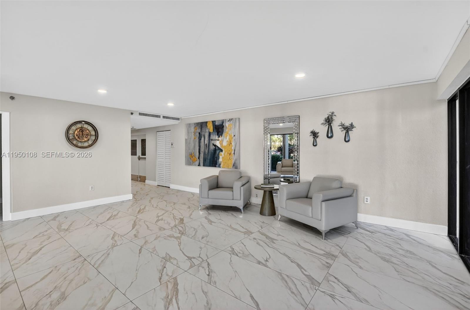 CLUB ROYALE CONDO - Residential