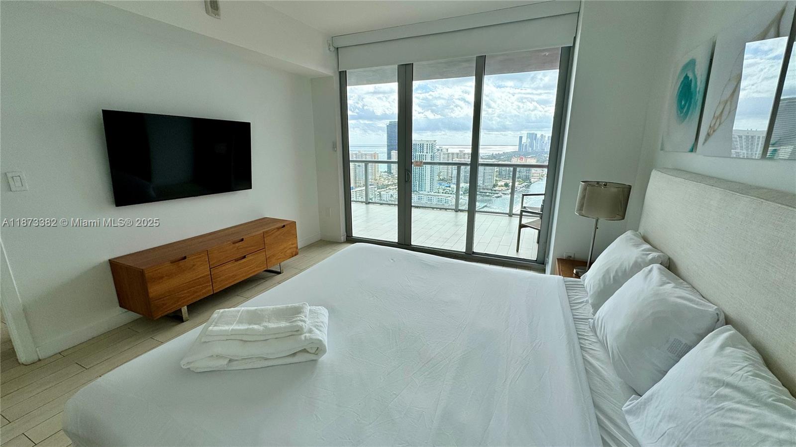 BEACHWALK CONDOMINIUM - Residential