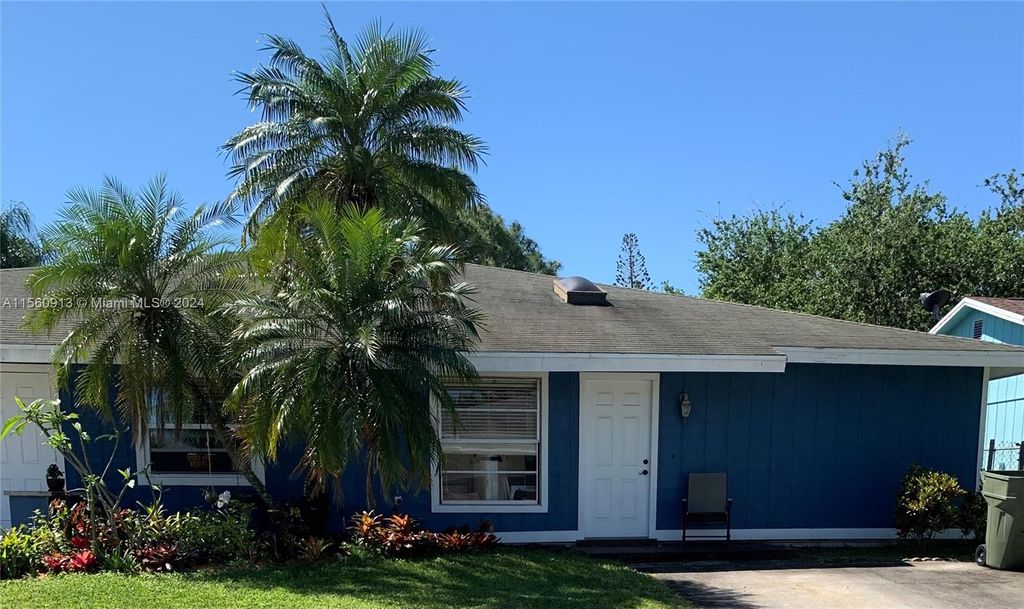 Photo of 4464 SE Village Rd, Stuart, FL 34997 (MLS # A11560913)