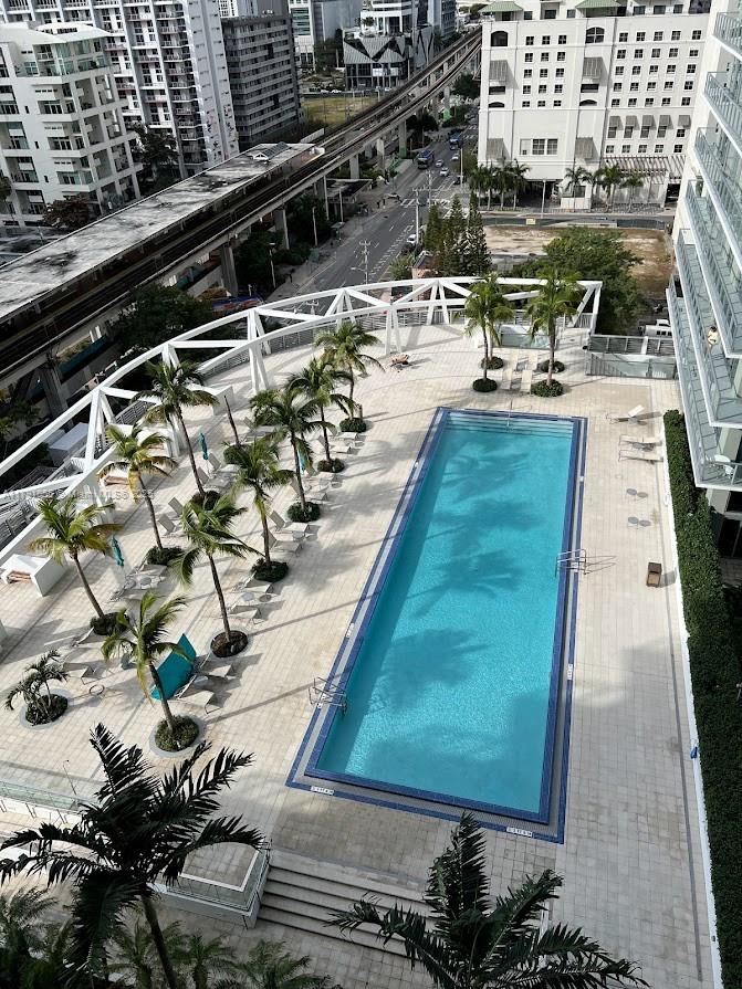 THE AXIS ON BRICKELL COND - Residential