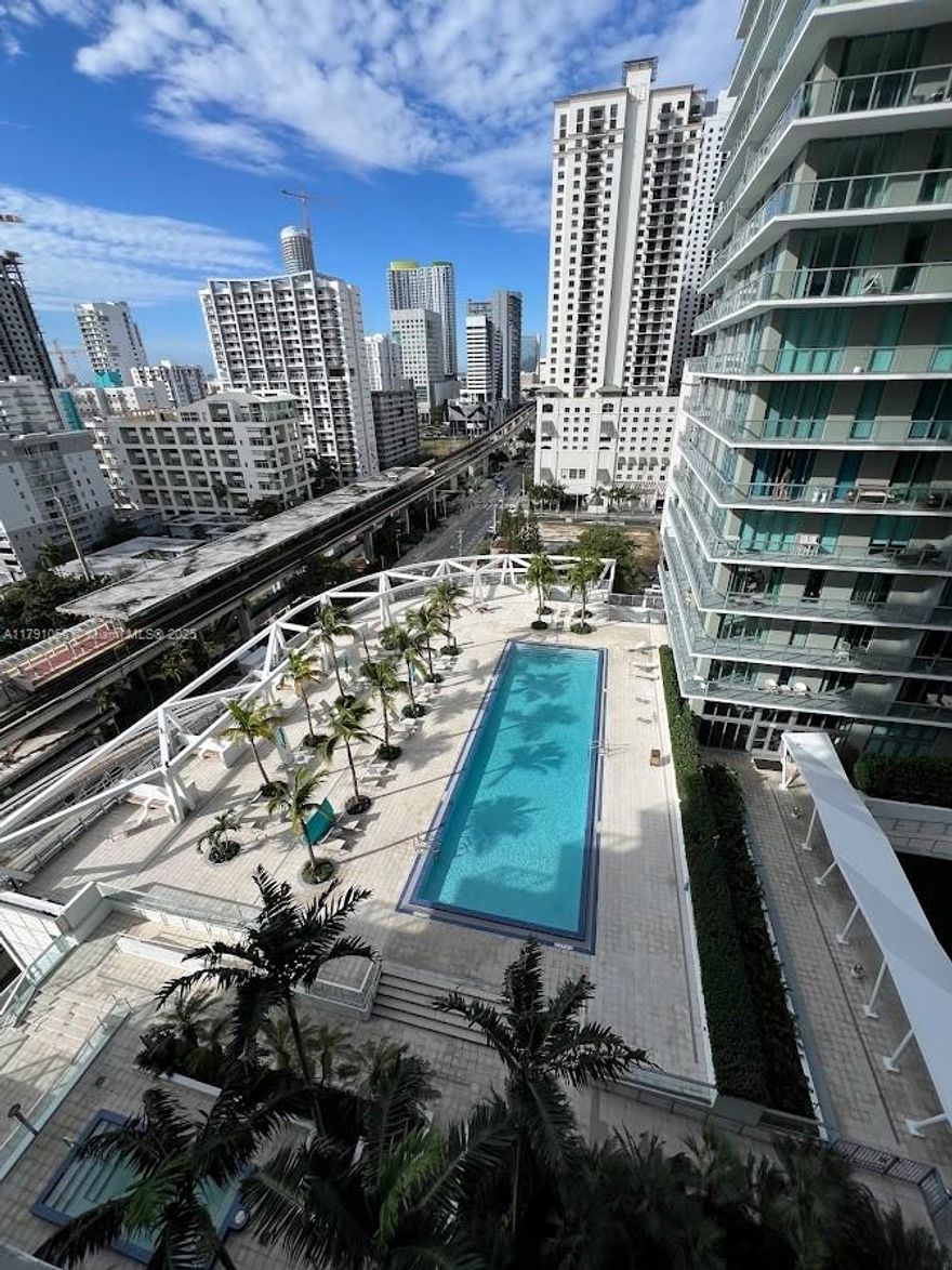 Opportunity in the Heart of Brickell! This spacious 2-bedroom, 2-bathroom. Located on 17th floor, this property offers sleek modern finishes, a split floor plan, floor-to-ceiling windows, and a large balcony with city views. The open-concept kitchen features stainless steel appliances and granite countertops. World-class amenities: 24-hour concierge, resort-style pool, state-of-the-art fitness center, business center, and clubroom. Close to Mary Brickell Village and Brickell City Centre, and the Metro-mover-Urban living at its best!