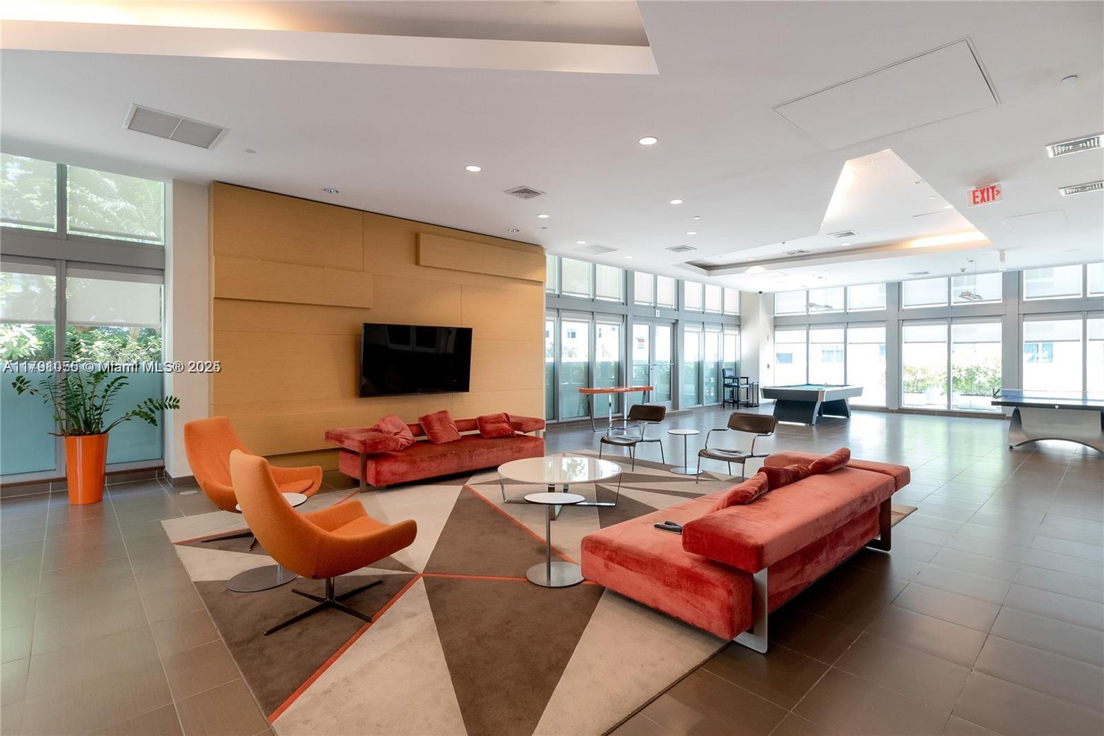 THE AXIS ON BRICKELL COND - Residential