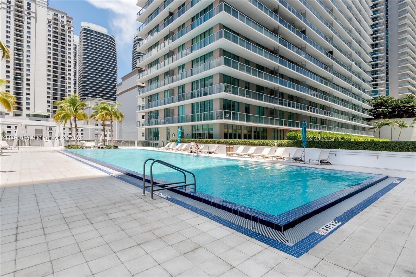 THE AXIS ON BRICKELL COND - Residential