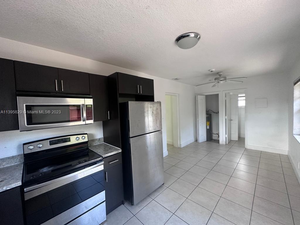 TOTALLY RENOVATED SINGLE FAMILY HOME, 4 BEDROOM 2.5 BATHROOM, NEW FLOORS IN LIVING ROOM, NEWER KITCHEN CABINETS, STAINLESS STEEL APPLIANCES, FENCED BACKYARD, WALKING DISTANCE TO DANIA POINT MALL, SMALL PETS WELCOME, CENTRAL A/C. LAUNDRY ROOM, EASY TO SHOW. $200 REFUNDABLE WATER DEPOSIT. FAST APPROVAL. TENANTS PAYS ALL UTILITIES AND MOW THE LAWN