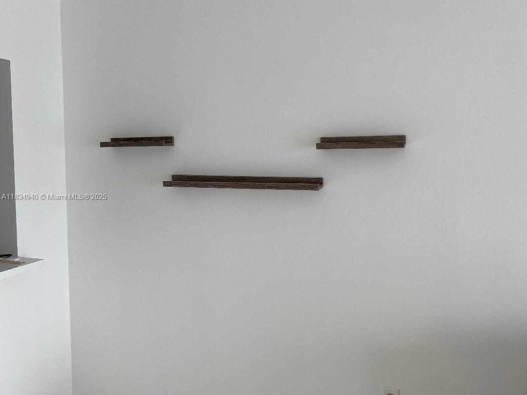 HEMISPHERES BAY NORTH - Residential Lease