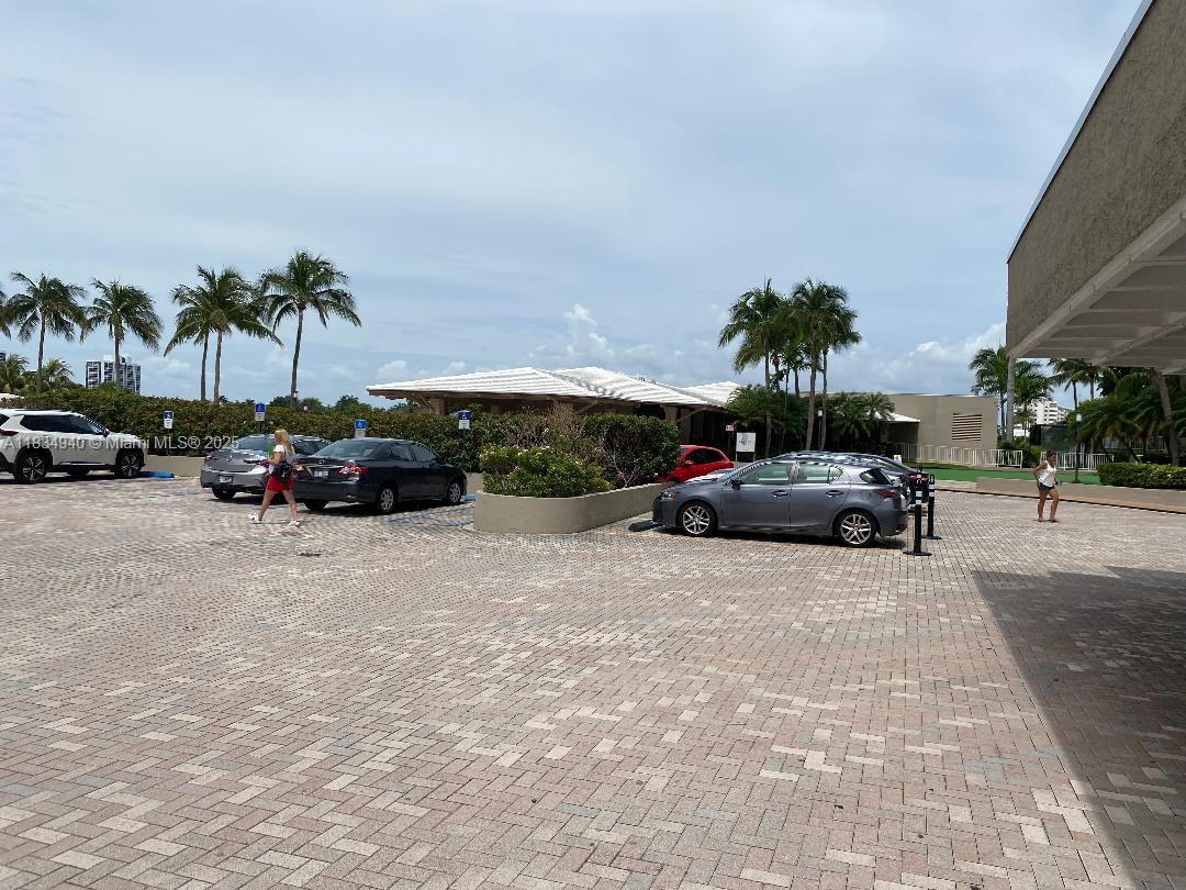 HEMISPHERES BAY NORTH - Residential Lease