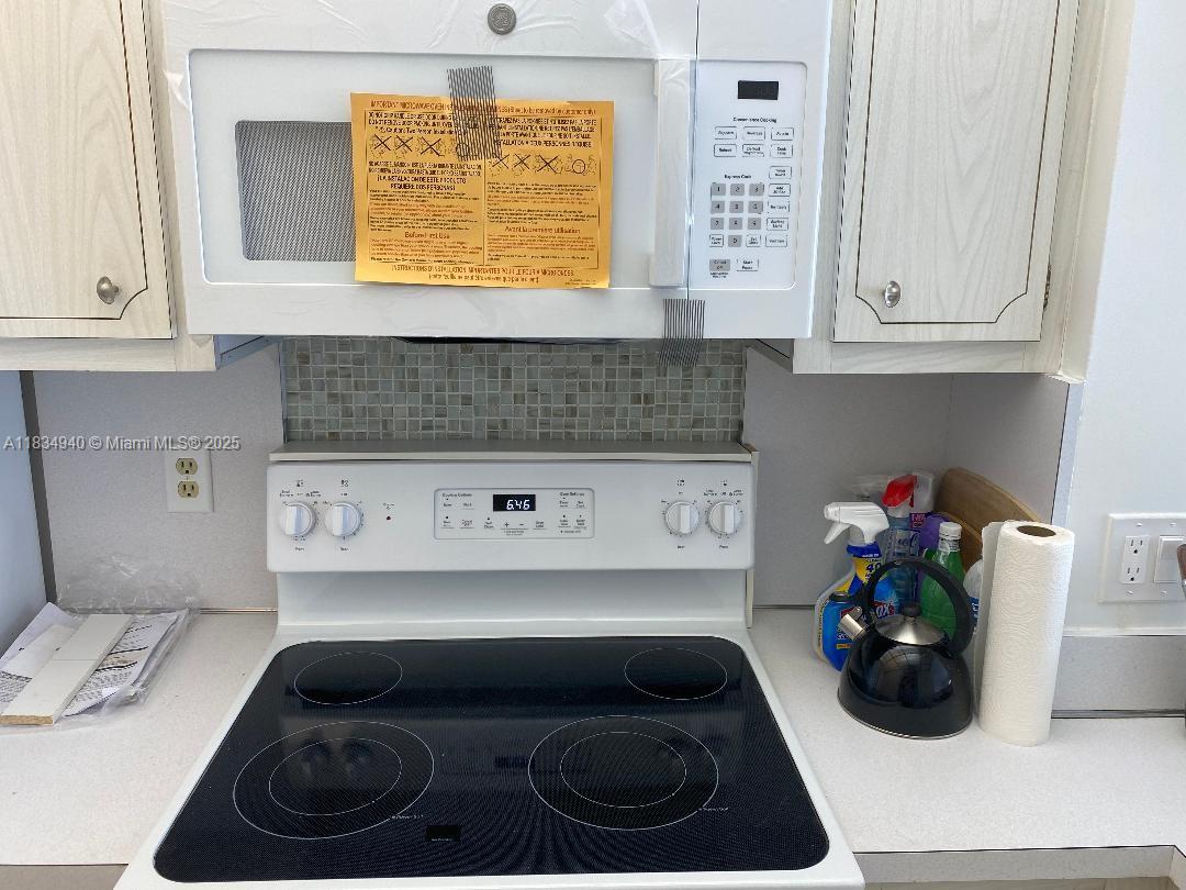 HEMISPHERES BAY NORTH - Residential Lease