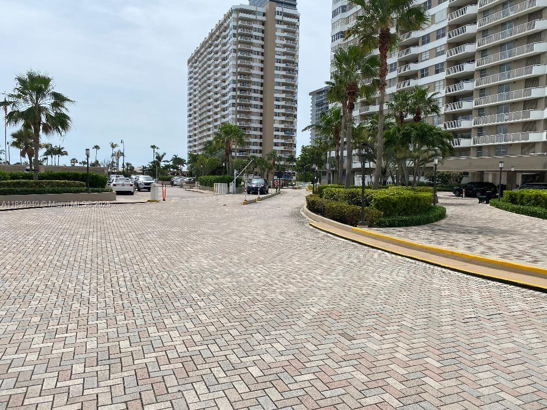 HEMISPHERES BAY NORTH - Residential Lease