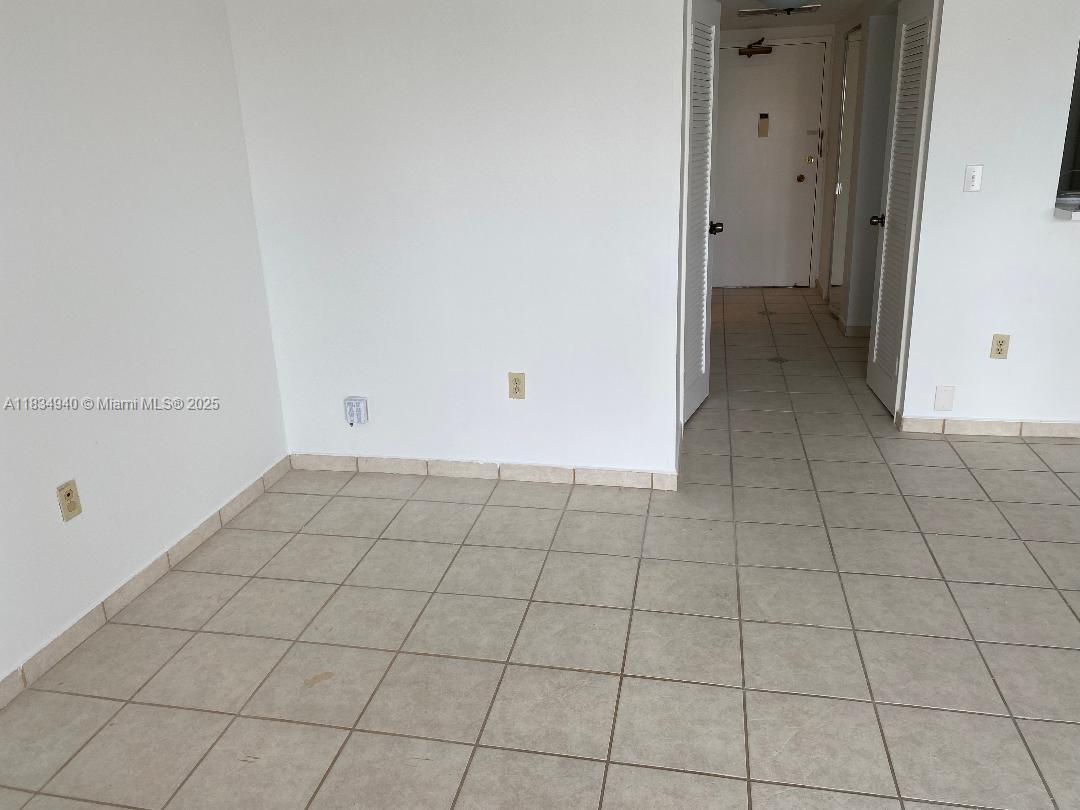 HEMISPHERES BAY NORTH - Residential Lease