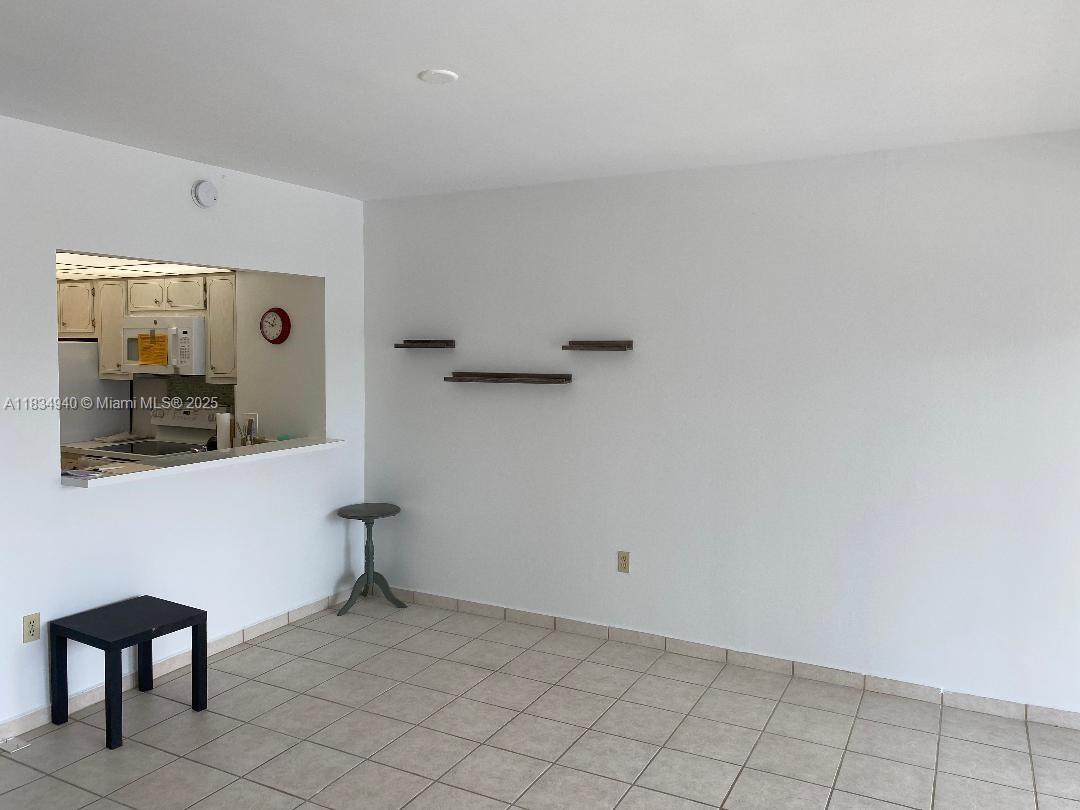 HEMISPHERES BAY NORTH - Residential Lease