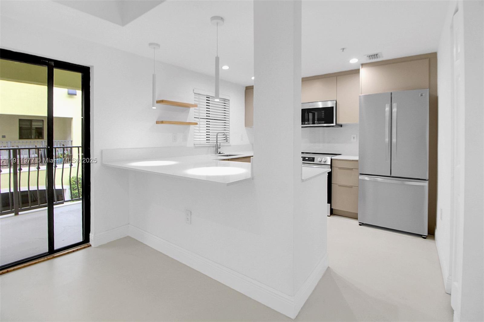 GROVE VILLAS CONDO - Residential