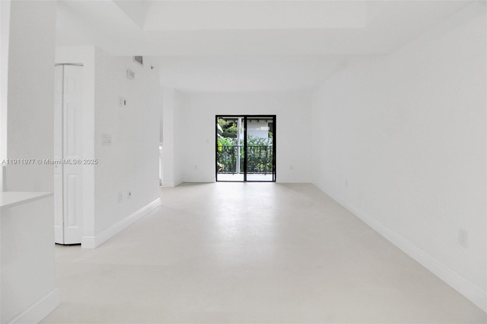 GROVE VILLAS CONDO - Residential