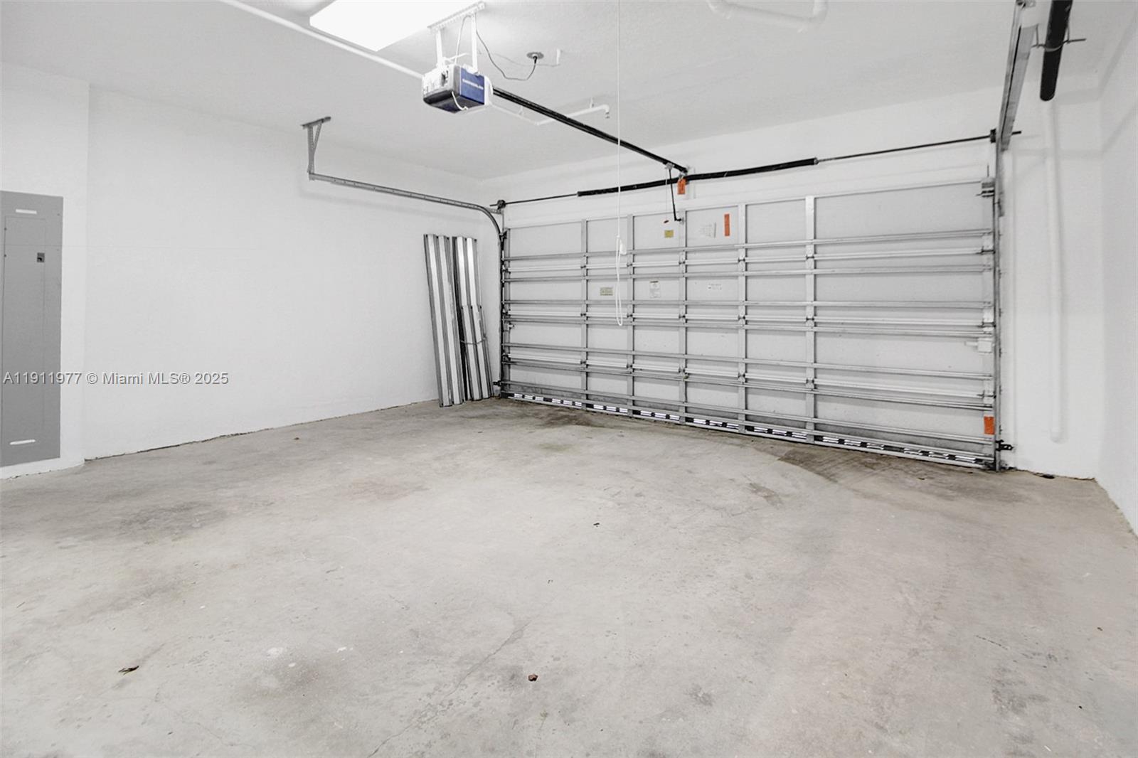 GROVE VILLAS CONDO - Residential