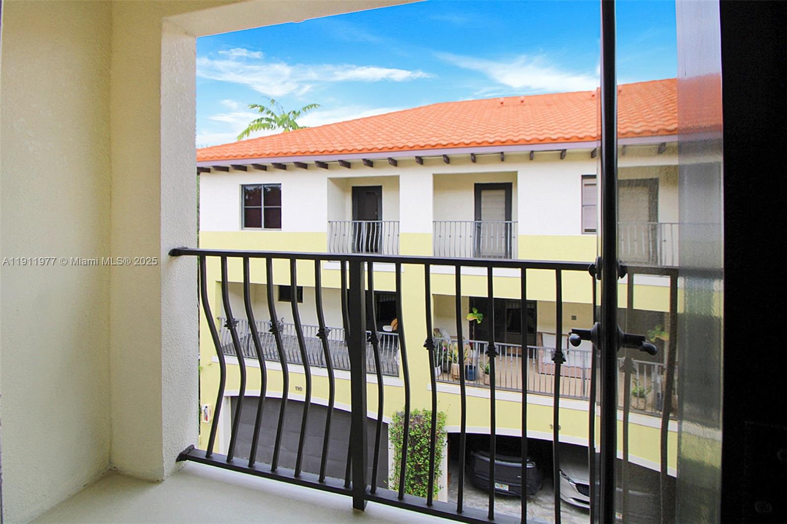 GROVE VILLAS CONDO - Residential