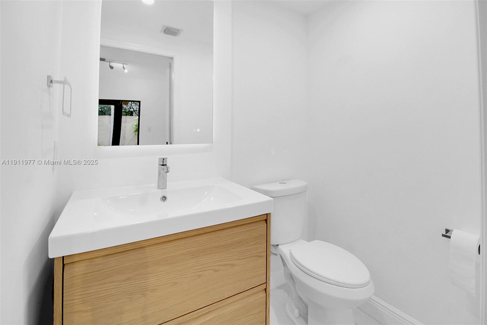 GROVE VILLAS CONDO - Residential