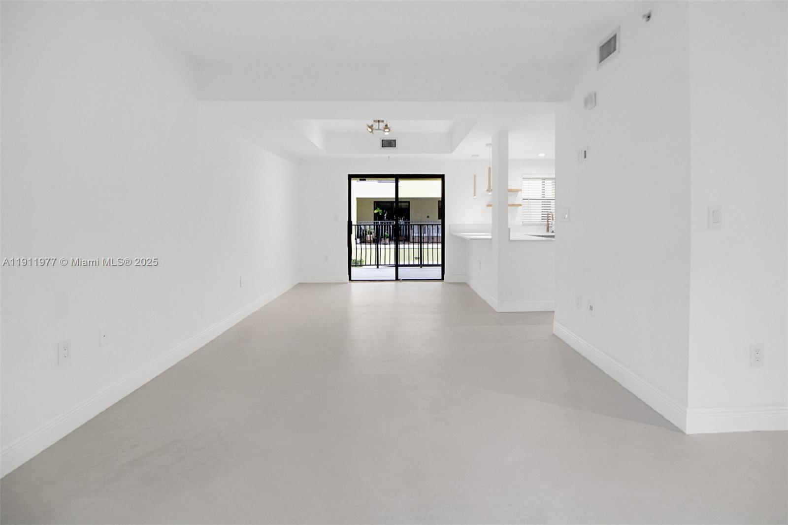 GROVE VILLAS CONDO - Residential