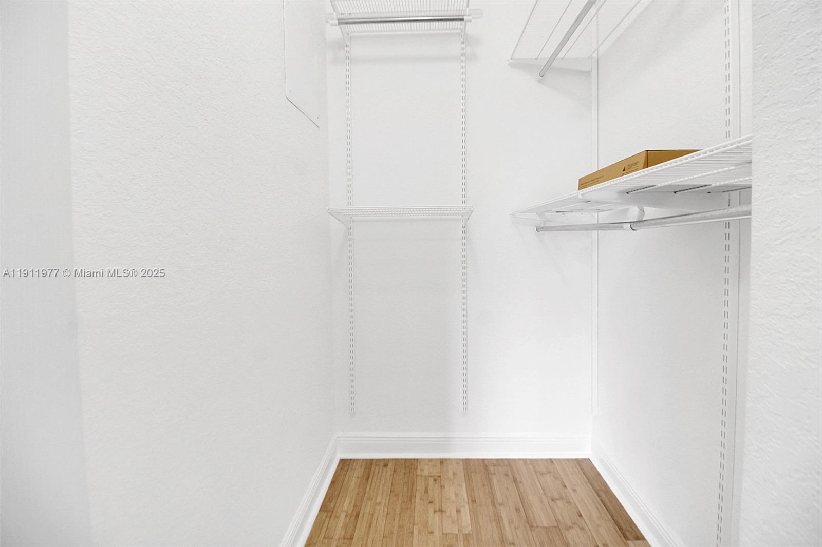 GROVE VILLAS CONDO - Residential