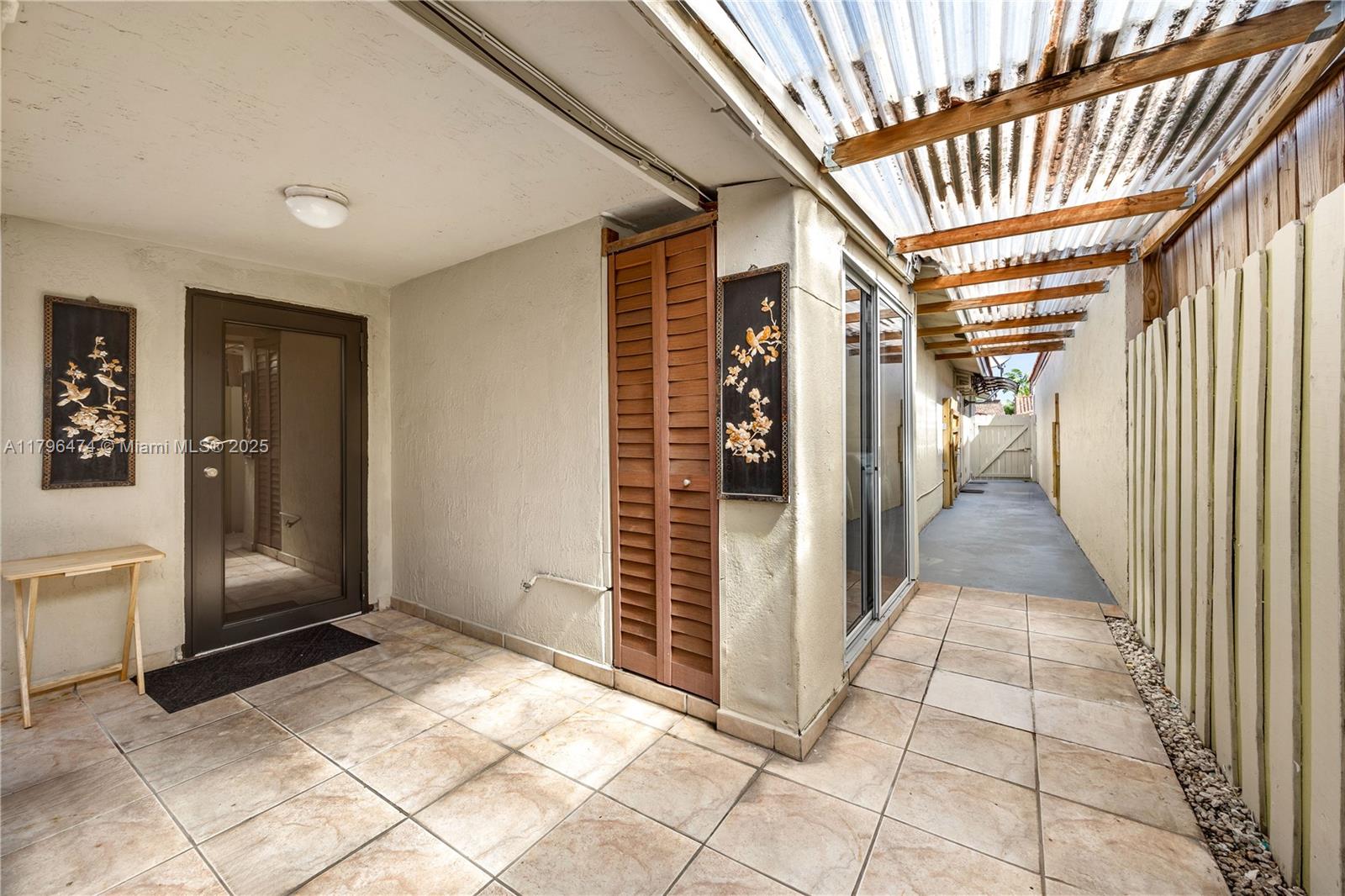 EL PRADO BY THE LAKE - Residential