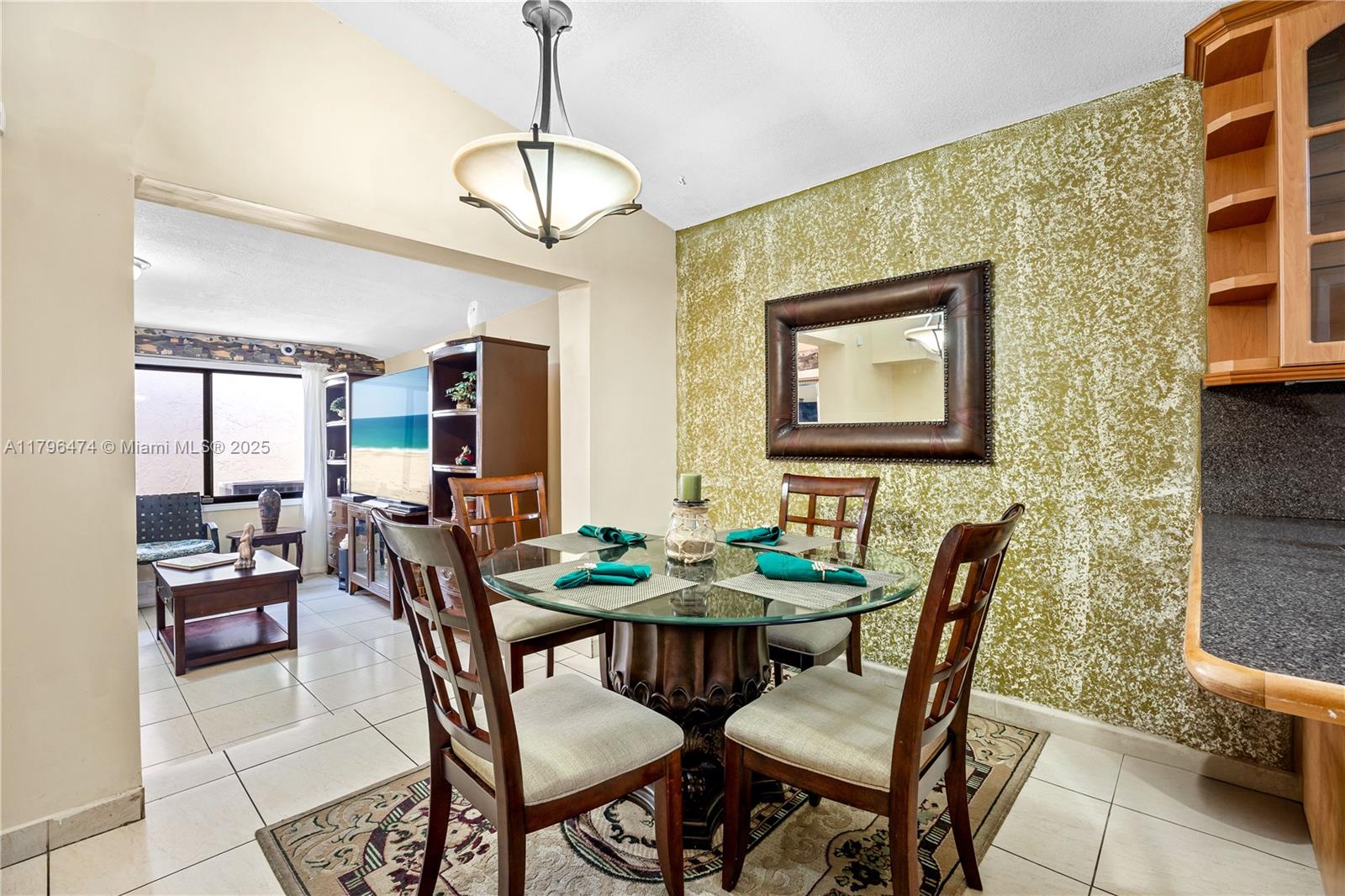 EL PRADO BY THE LAKE - Residential