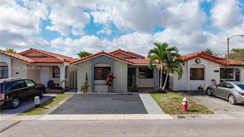 2462 W 65th St Hialeah FL 33016
