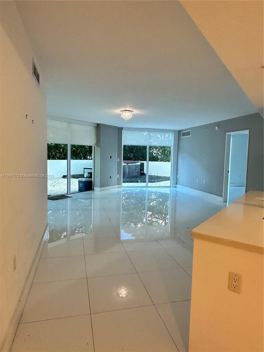 200 Sunny Isles Blvd 2-501