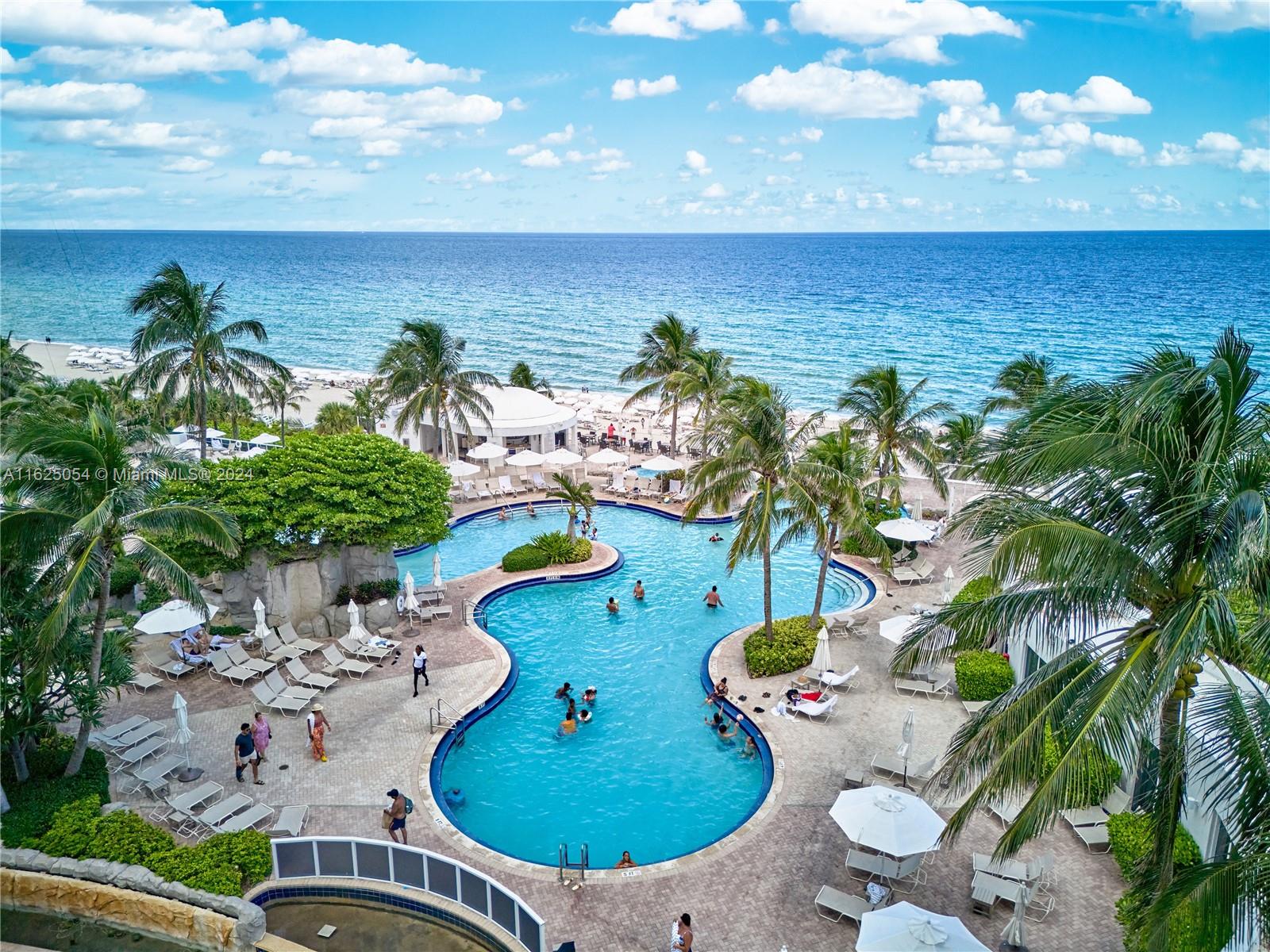 TRUMP INTERNATIONAL SONES - Residential