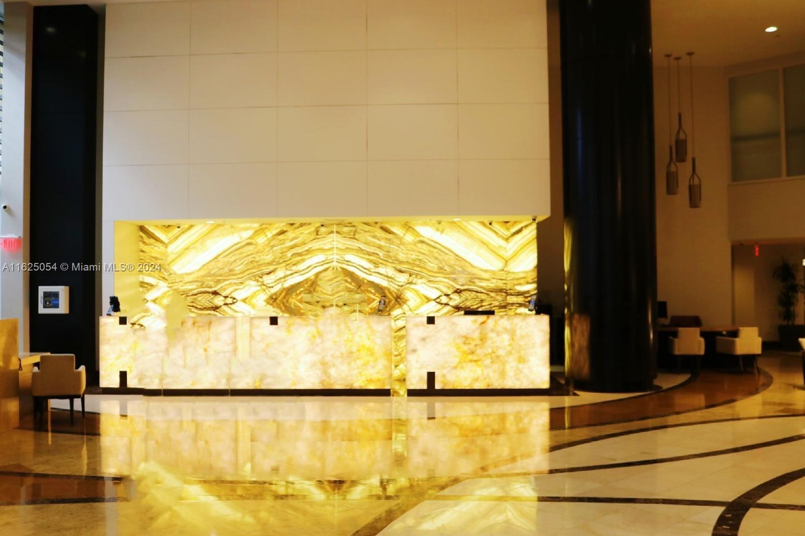 TRUMP INTERNATIONAL SONES - Residential