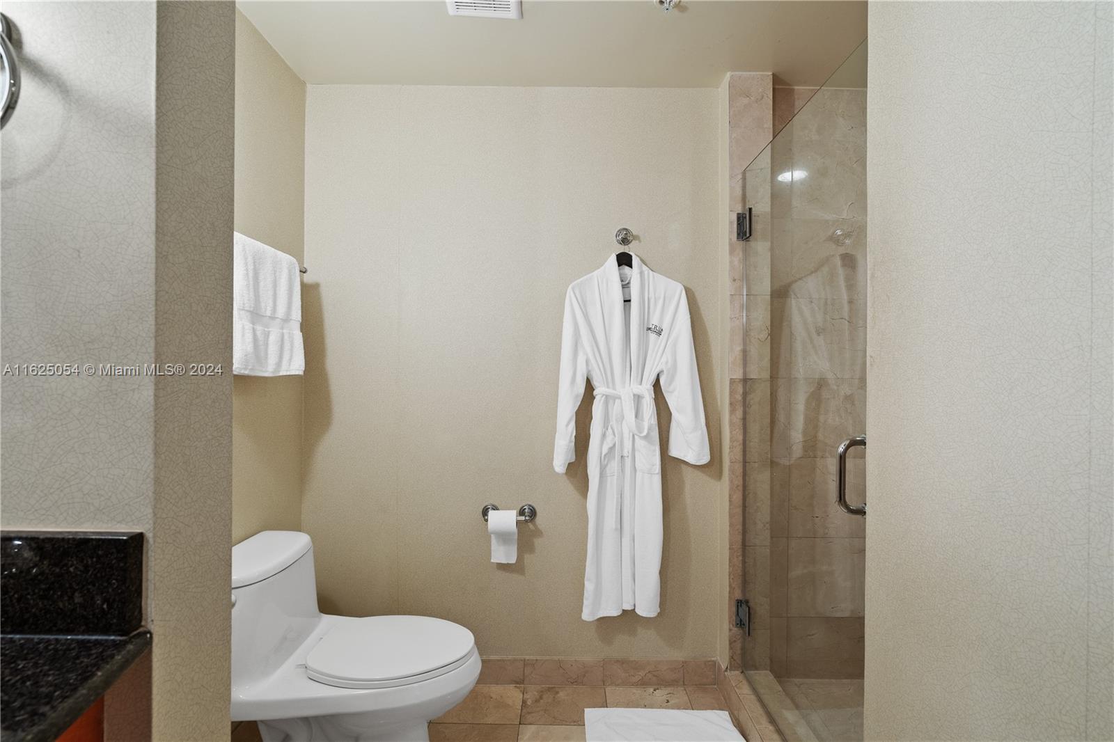 TRUMP INTERNATIONAL SONES - Residential