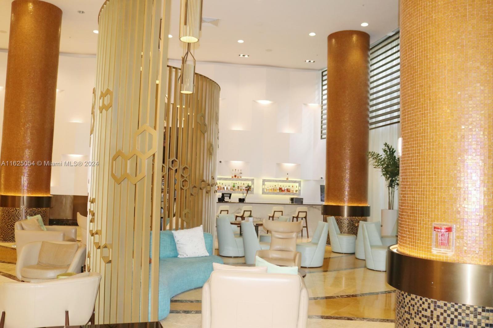 TRUMP INTERNATIONAL SONES - Residential