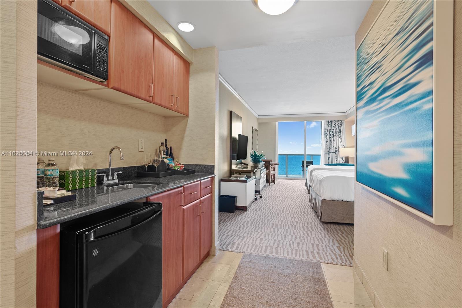 TRUMP INTERNATIONAL SONES - Residential