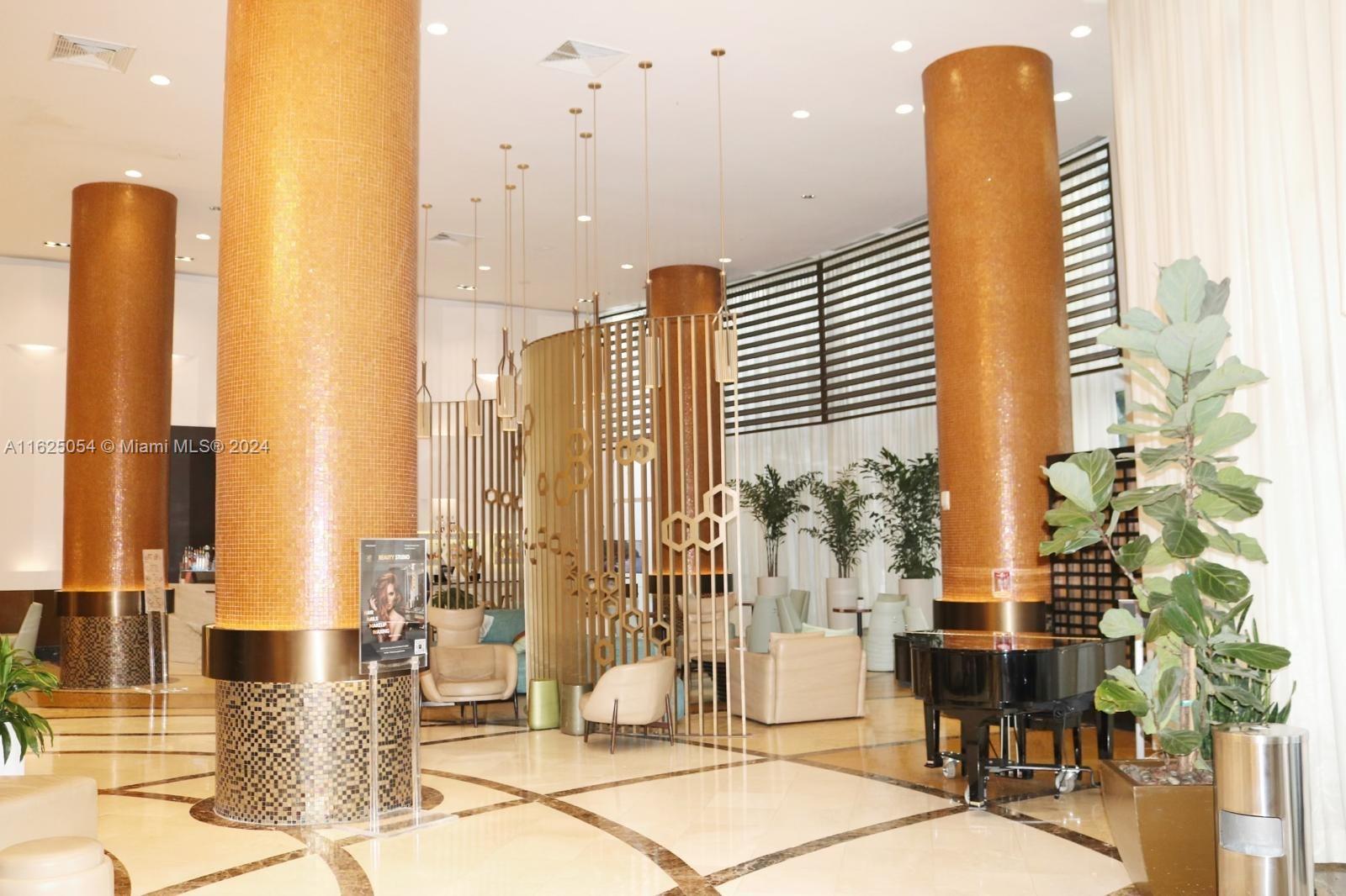 TRUMP INTERNATIONAL SONES - Residential