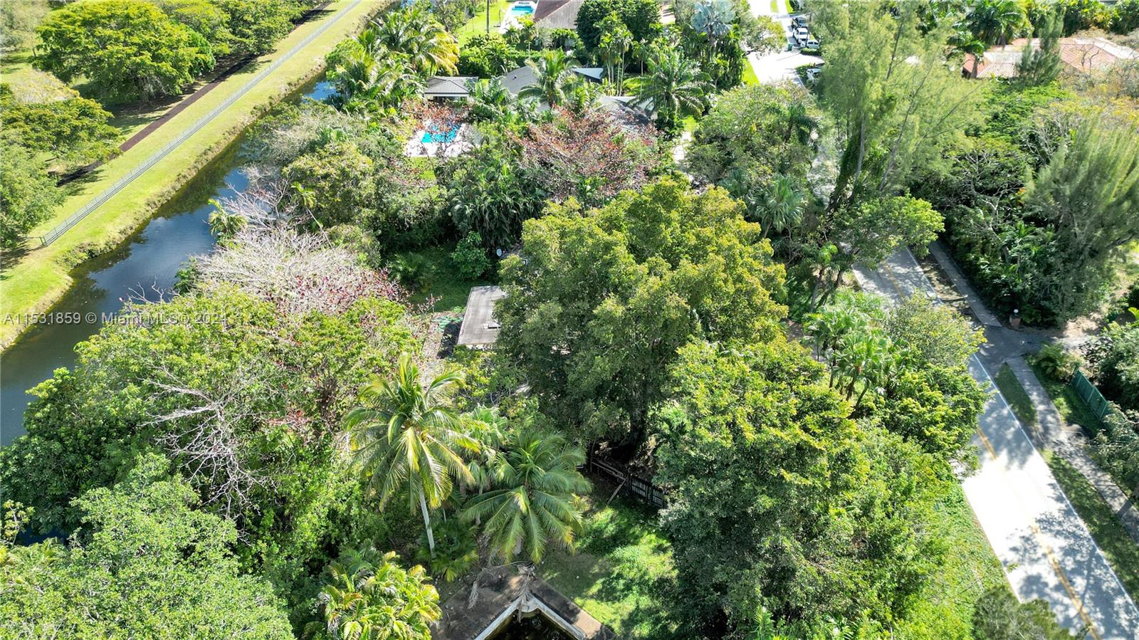 AVOCADO LAND CO SUB - Residential