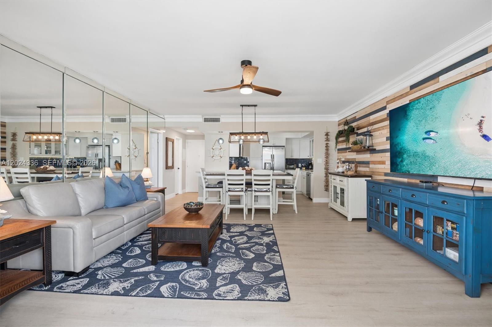 ALEXANDER TOWERS CONDO - Residential